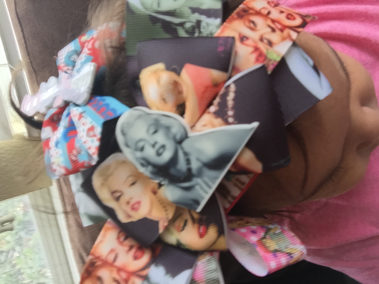 Girly Marilyn Bow