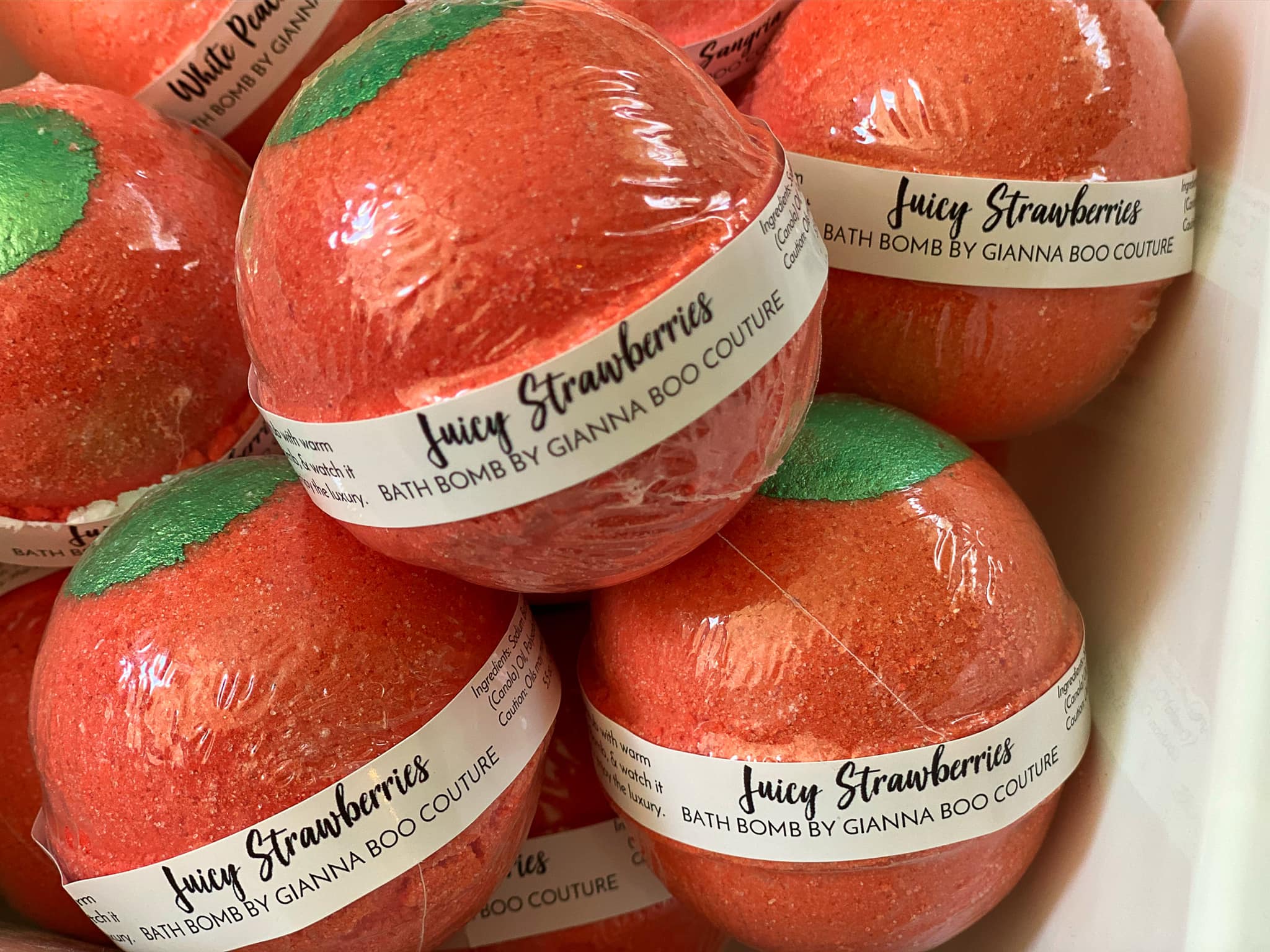 Juicy Strawberry Bomb 5.5 oz Juicy Strawberry Bomb 5.5 oz