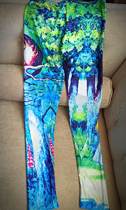 Vintage Alice in Wonderland Leggings (one size fits most)